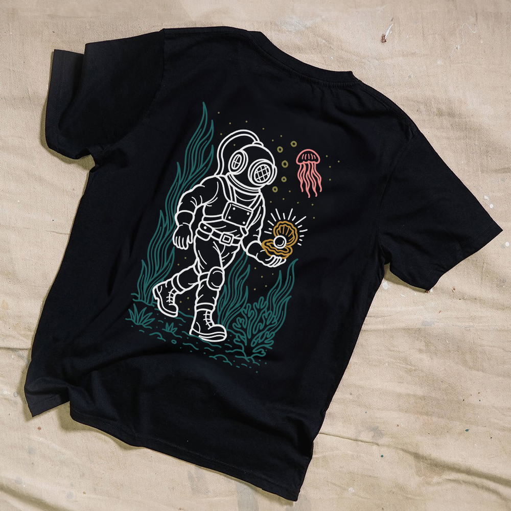 ソイングク RUFF D DIVE Tシャツ Deep Sea Diver Black T-Shirt | Tees & Tops | High Dive Apparel