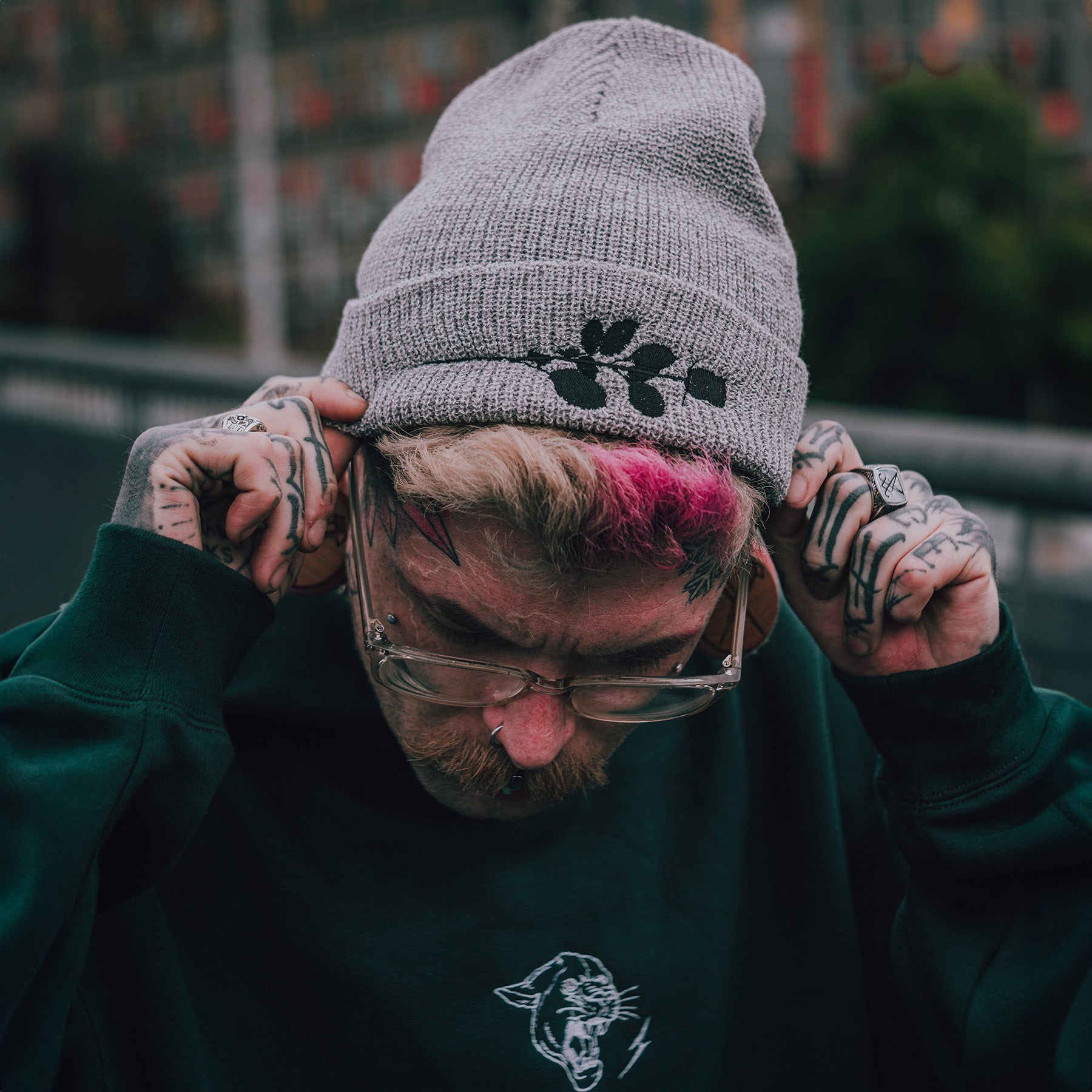 【FETICO】HAND-KNITTED ROSE BEANIE FETICO】HAND-KNITTED ROSE BEANIE - メルカリ