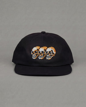3 Skulls Black Cap
