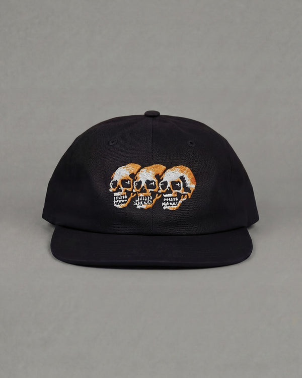 3 Skulls Black Cap