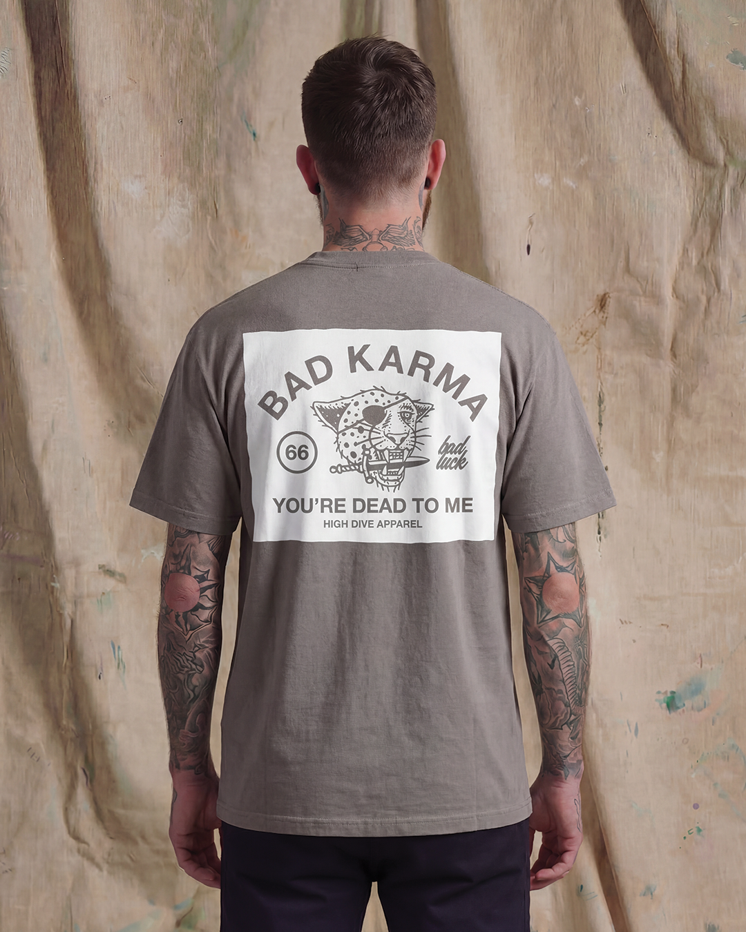 Camiseta descolorida ultra pesada de MadMan 