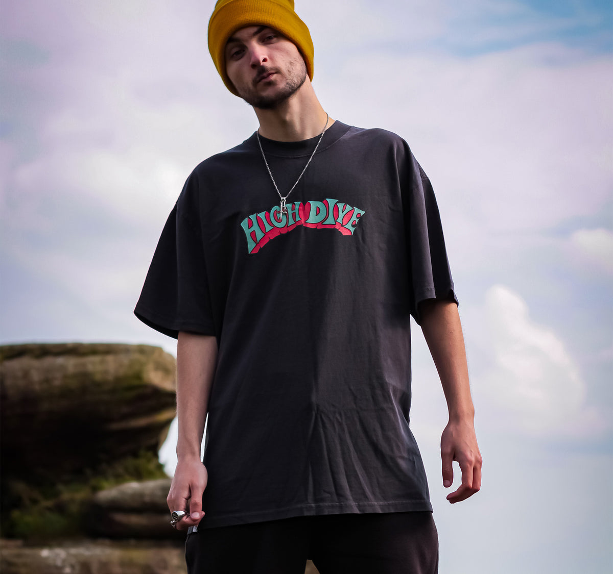 MadMan Ultra Heavy Faded Tee