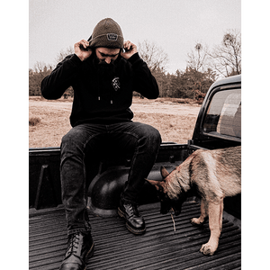 Sudadera con capucha La vida es sombría 